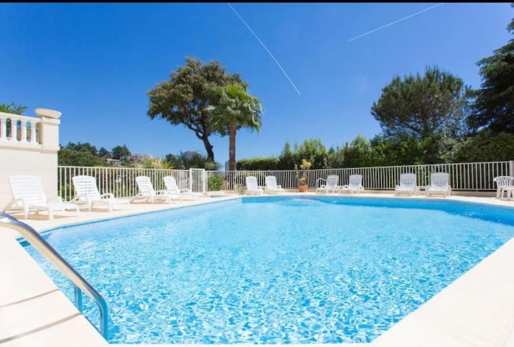 Residence De Luxe Sun Paradis, Studio Terrasse, Vue Mer Piscine Cannes Exterior photo